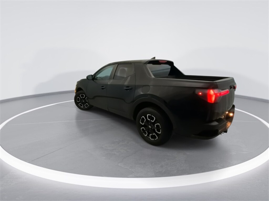 Used 2023 Hyundai Santa Cruz SE Truck