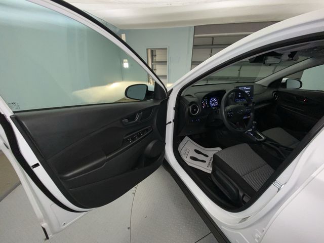 2023 Hyundai Kona SE - Photo 11