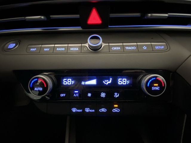 2024 Hyundai Elantra SEL - Photo 19