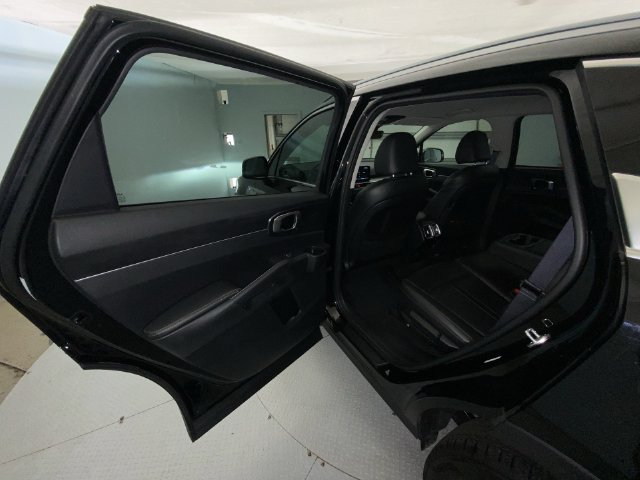 2024 Kia Sorento S - Photo 22