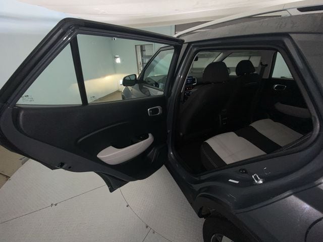 2024 Hyundai Venue SEL - Photo 22
