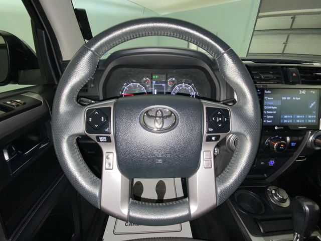 2020 Toyota 4Runner SR5 - Photo 14