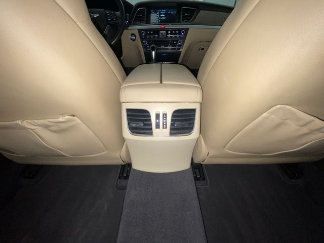 2015 Hyundai Genesis Base - Photo 28