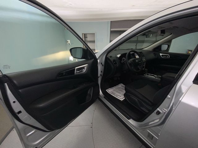 2019 Nissan Pathfinder S - Photo 11