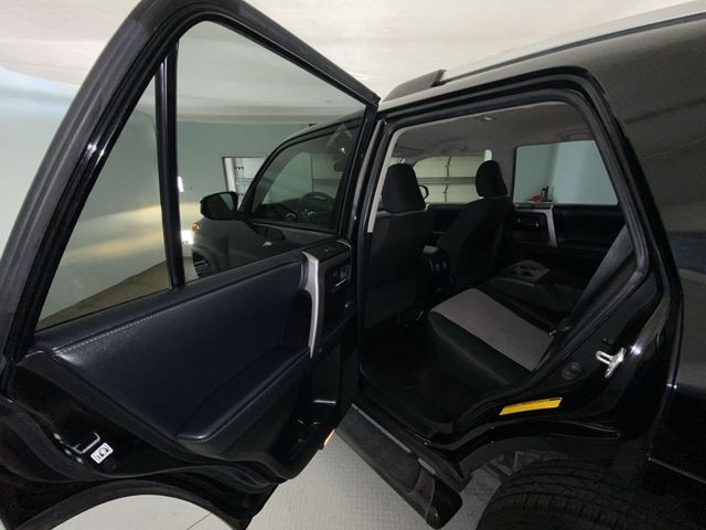 2020 Toyota 4Runner SR5 - Photo 22