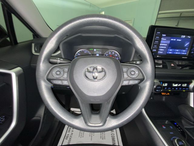 2022 Toyota RAV4 XLE - Photo 14
