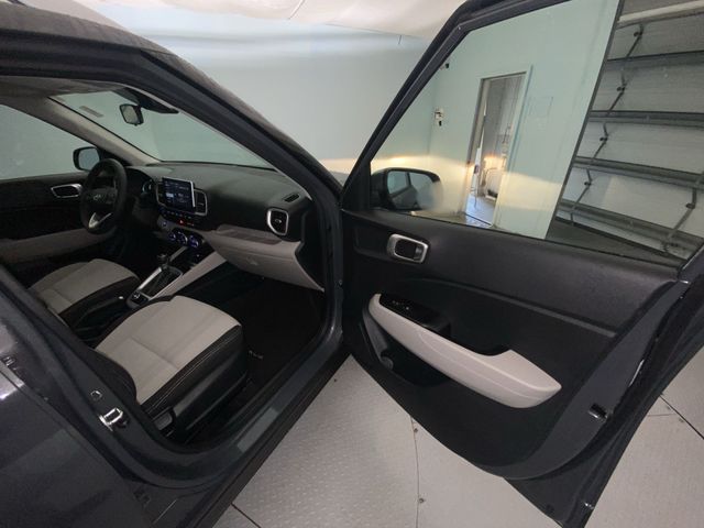 2024 Hyundai Venue SEL - Photo 24