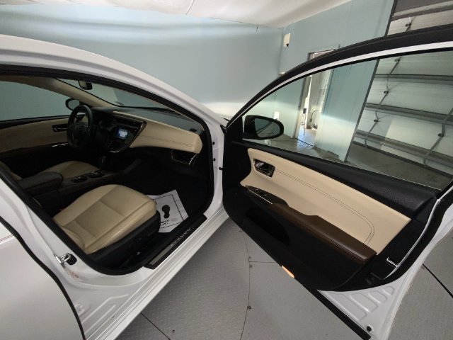 2016 Toyota Avalon Limited - Photo 25