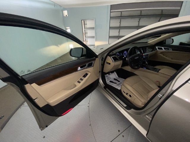 2015 Hyundai Genesis Base - Photo 11