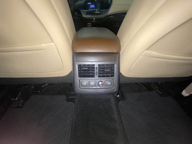2016 Toyota Avalon Limited - Photo 29