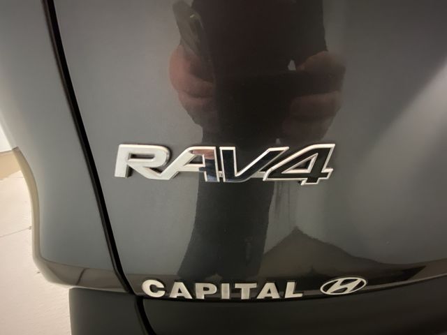 2022 Toyota RAV4 XLE - Photo 27