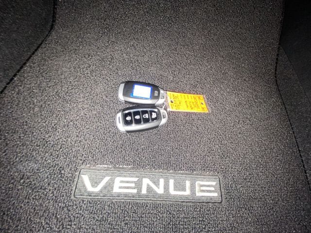 2024 Hyundai Venue SEL - Photo 29