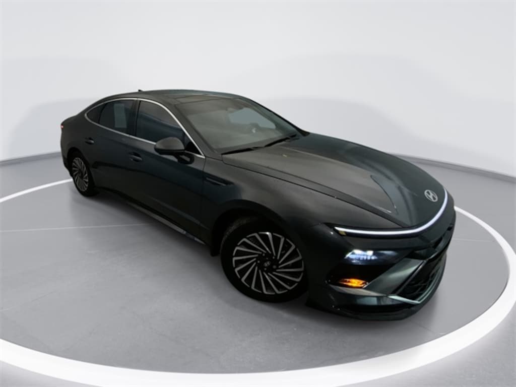 Used 2024 Hyundai Sonata Hybrid Limited Sedan