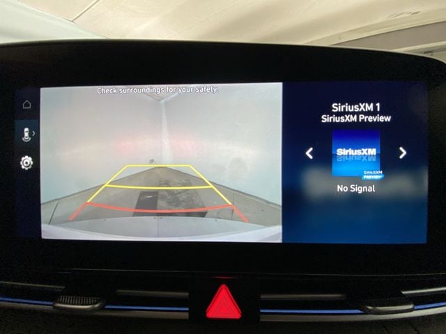 2024 Hyundai Elantra SEL - Photo 17