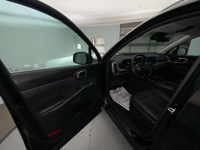 2024 Kia Sorento S - Photo 11