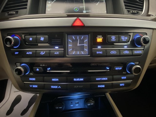 2015 Hyundai Genesis Base - Photo 19