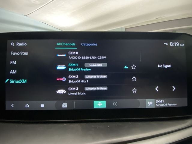 2025 Kia Sorento S - Photo 16