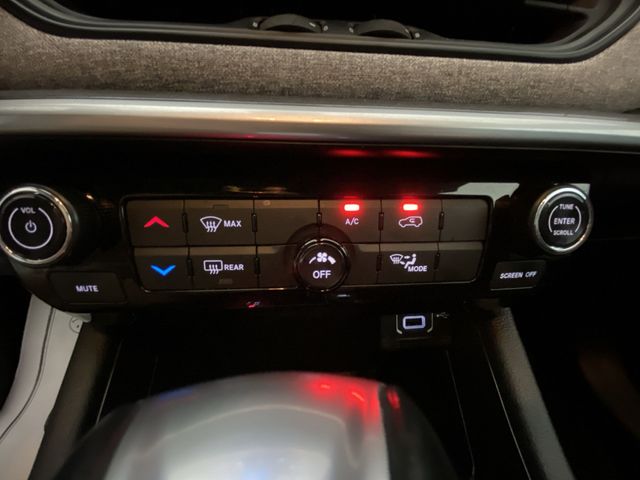 2022 Jeep Compass Latitude Lux - Photo 18