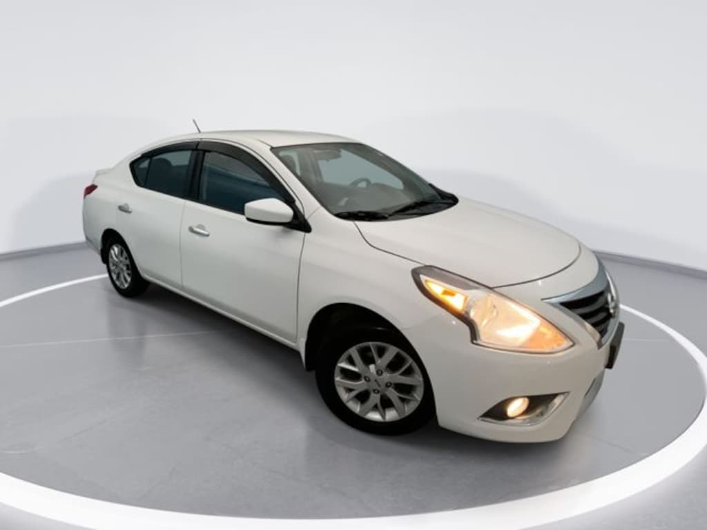 Used 2017 Nissan Versa 1.6 SV Sedan