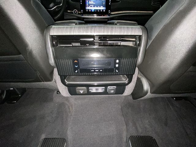 2022 Jeep Wagoneer Series III - Photo 28