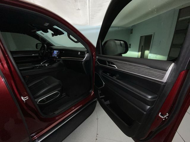 2022 Jeep Wagoneer Series III - Photo 25