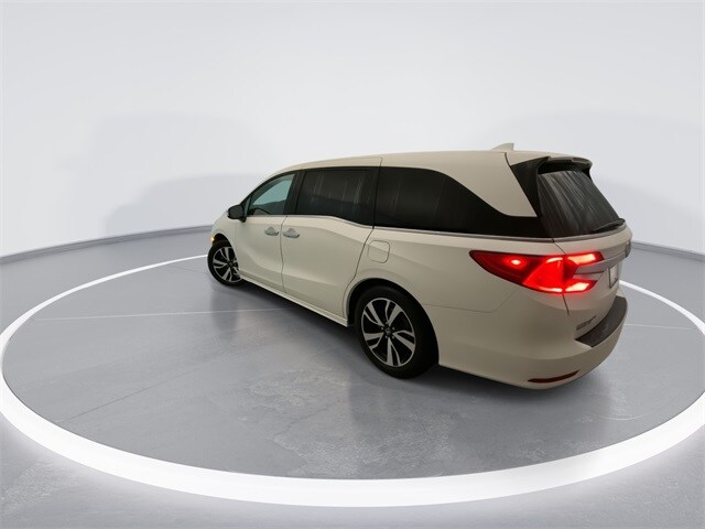 2018 Honda Odyssey Elite photo 2