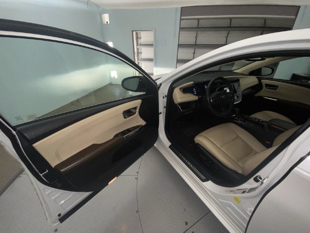 2016 Toyota Avalon Limited - Photo 11