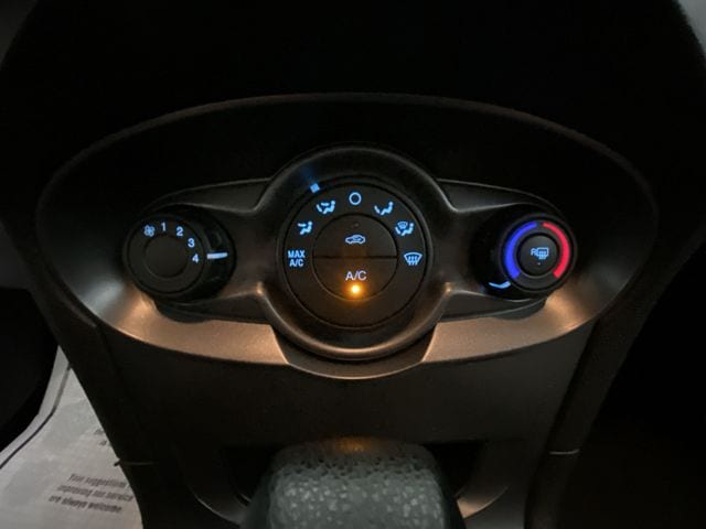 2016 Ford Fiesta S - Photo 14