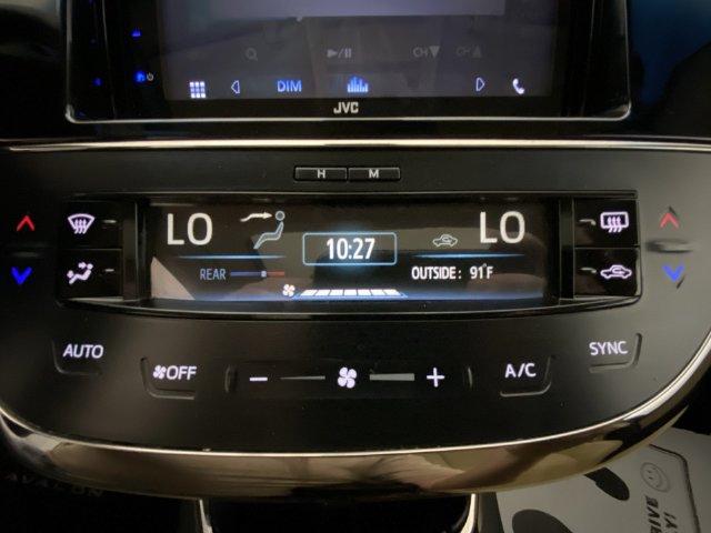 2016 Toyota Avalon Limited - Photo 19