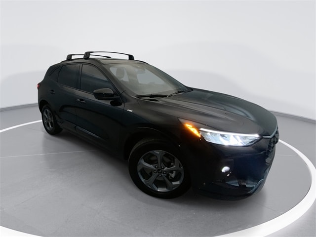 2023 Ford Escape ST-Line Select's photo