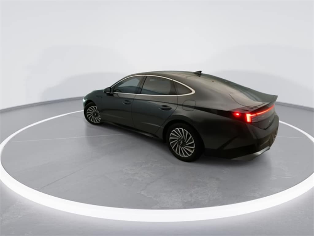 Used 2024 Hyundai Sonata Hybrid Limited Sedan