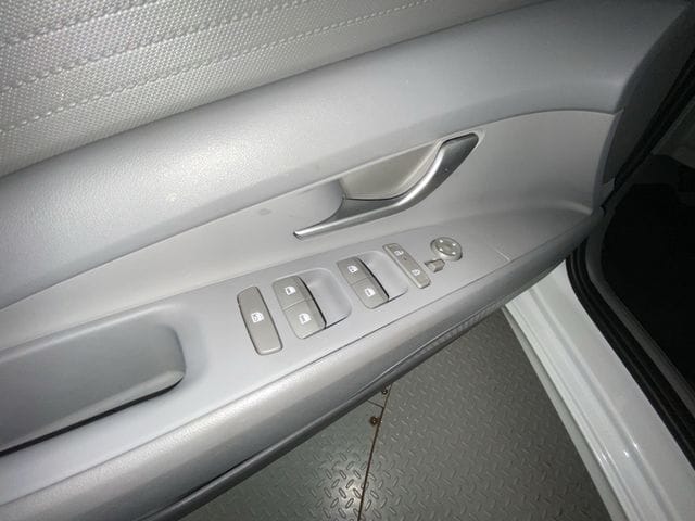 2024 Hyundai Elantra SEL - Photo 13