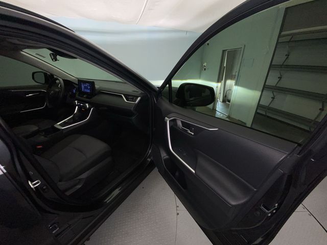 2022 Toyota RAV4 XLE - Photo 25