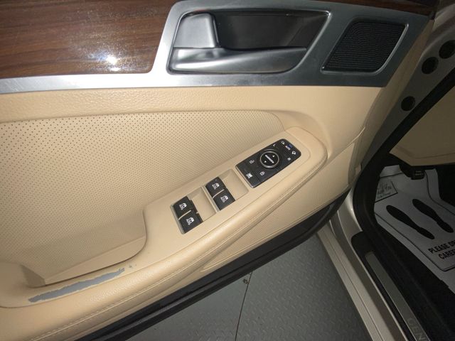 2015 Hyundai Genesis Base - Photo 13
