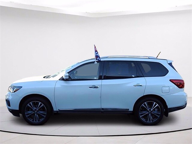 2018 Nissan Pathfinder Platinum photo 4