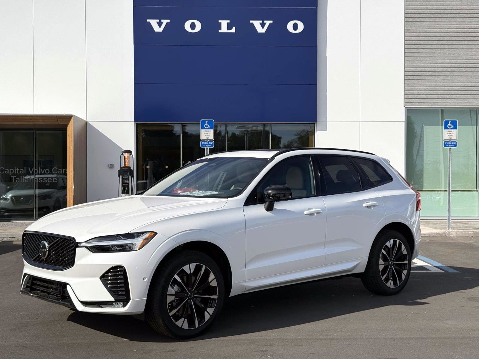 2026 Volvo XC60 Plus's photo