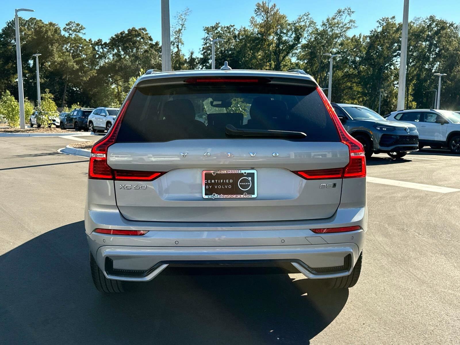 2025 Volvo XC60 B5 Plus photo 4