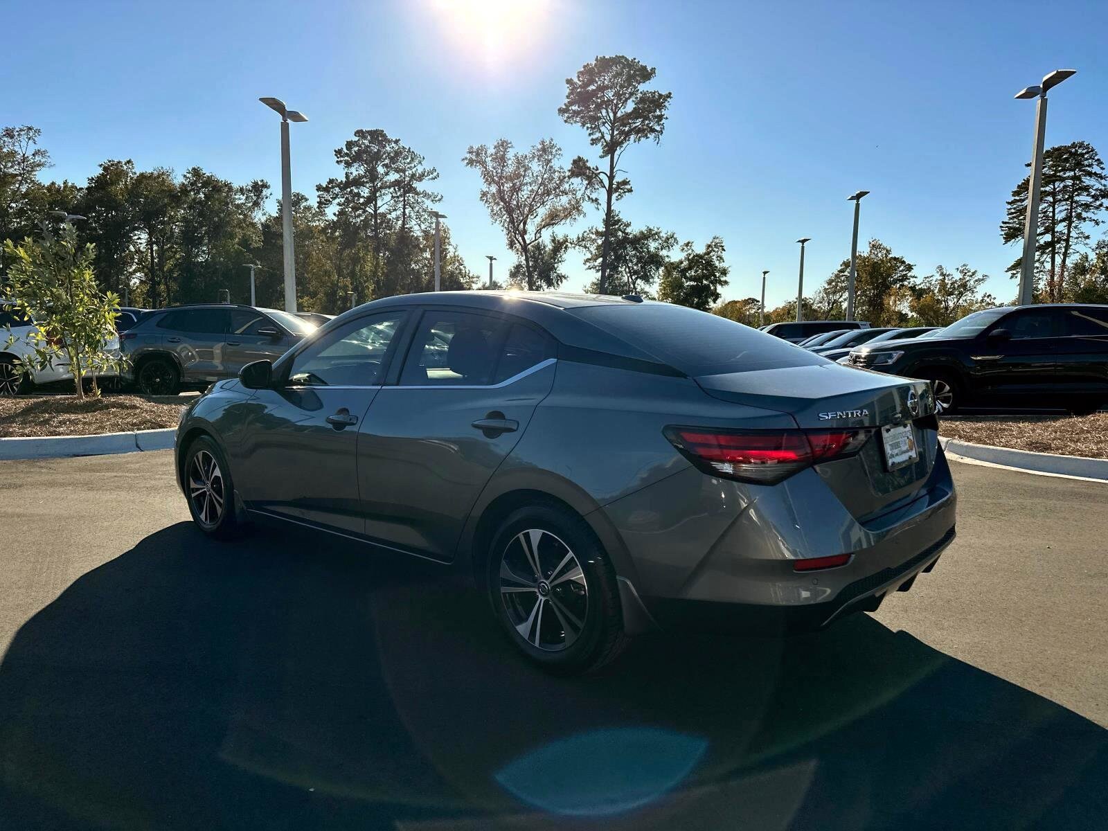 2022 Nissan Sentra SV photo 3