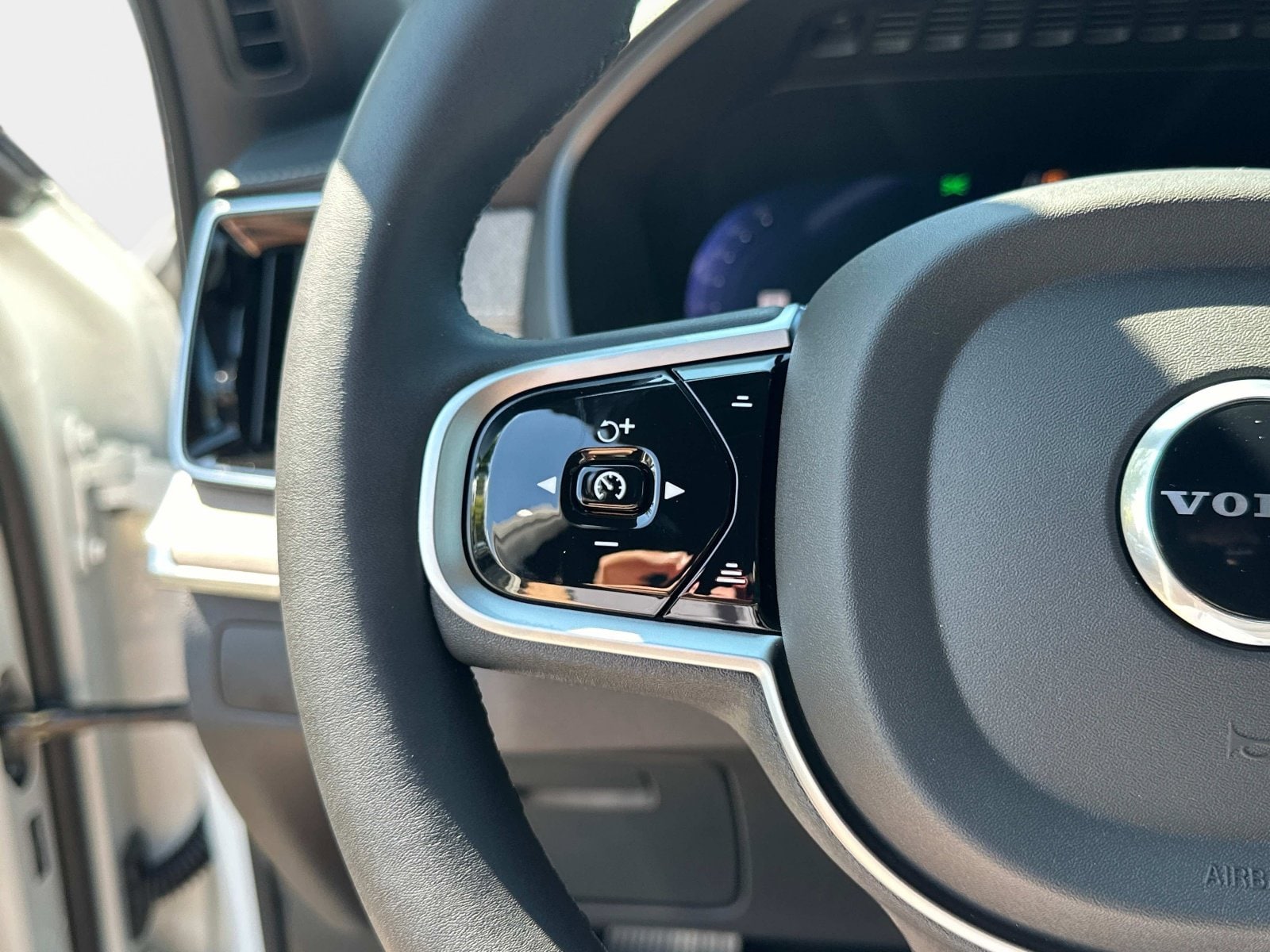 2026 Volvo XC90 Ultra - Photo 26