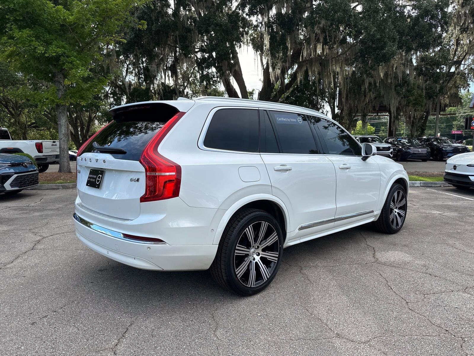 2023 Volvo XC90 AWD Ultimate photo 2