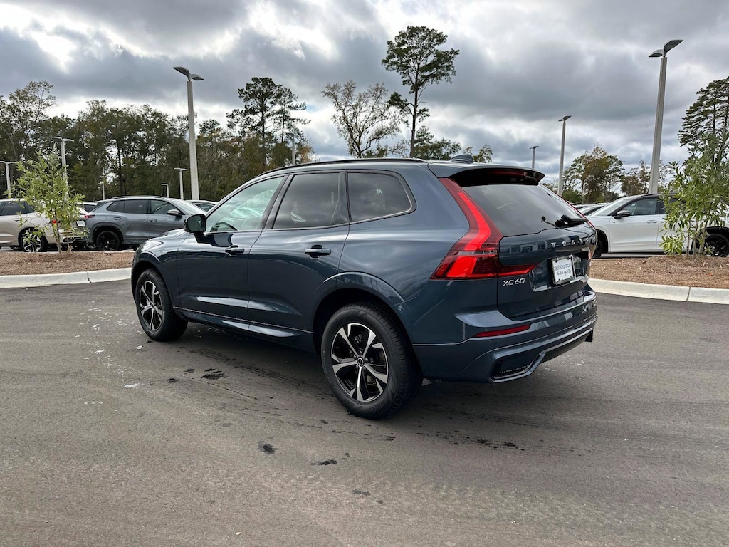 New 2026 Volvo XC60 B5 Core SUV