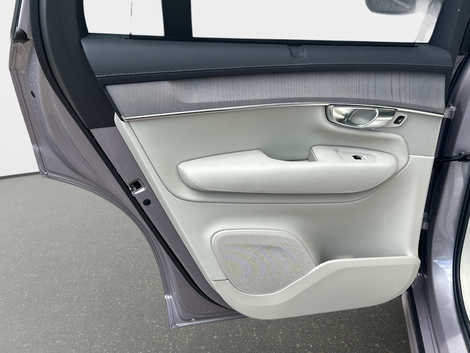 2026 Volvo XC90 Ultra - Photo 10