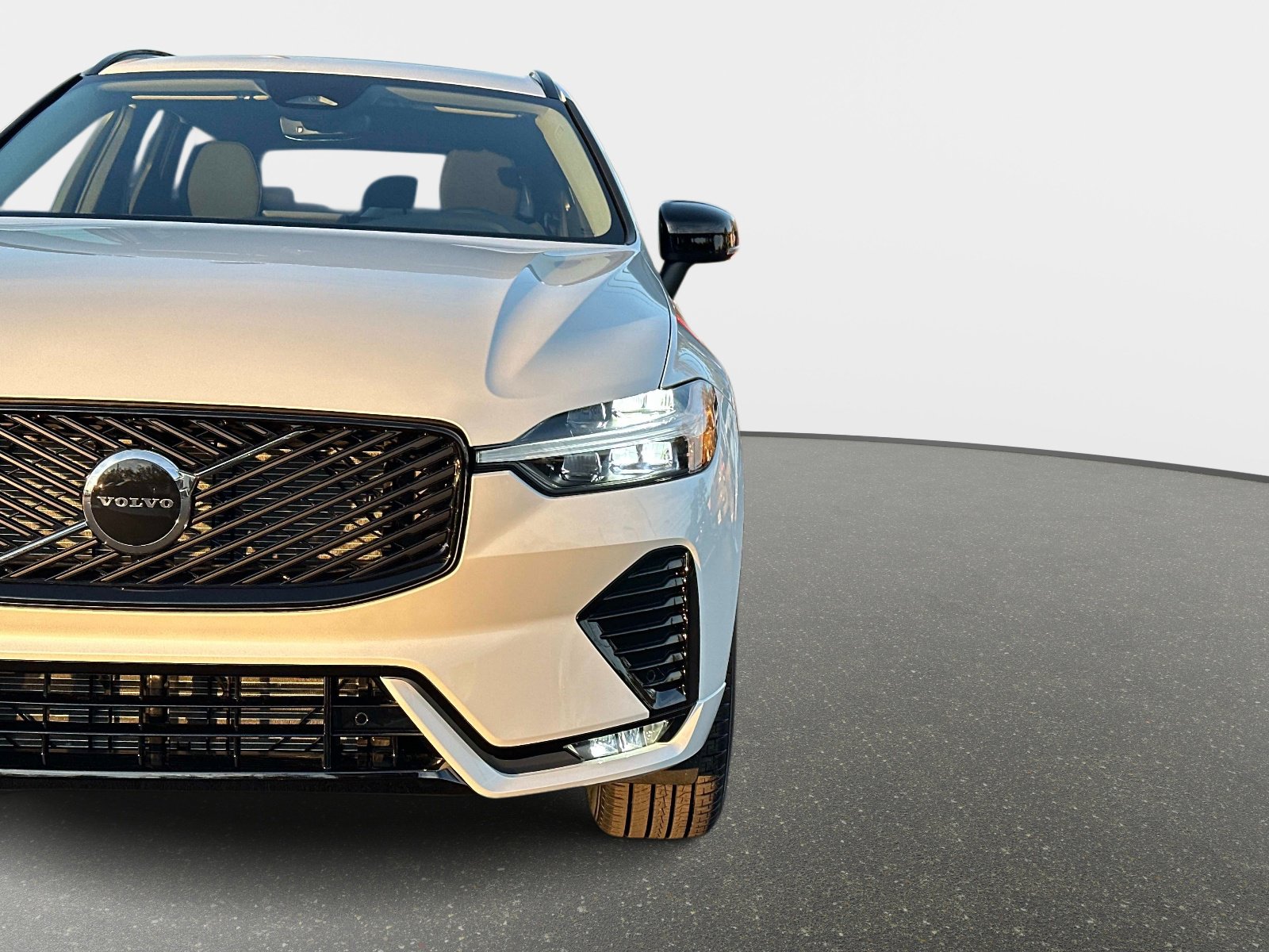 2026 Volvo XC60 Core - Photo 9
