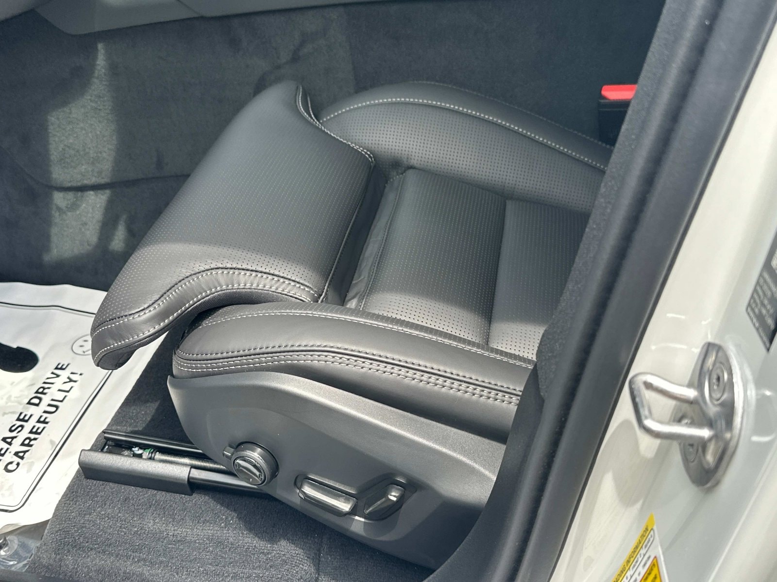 2026 Volvo XC90 Ultra - Photo 17