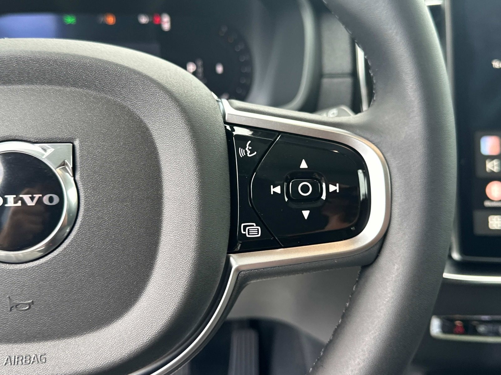 2026 Volvo XC90 Plus - Photo 25