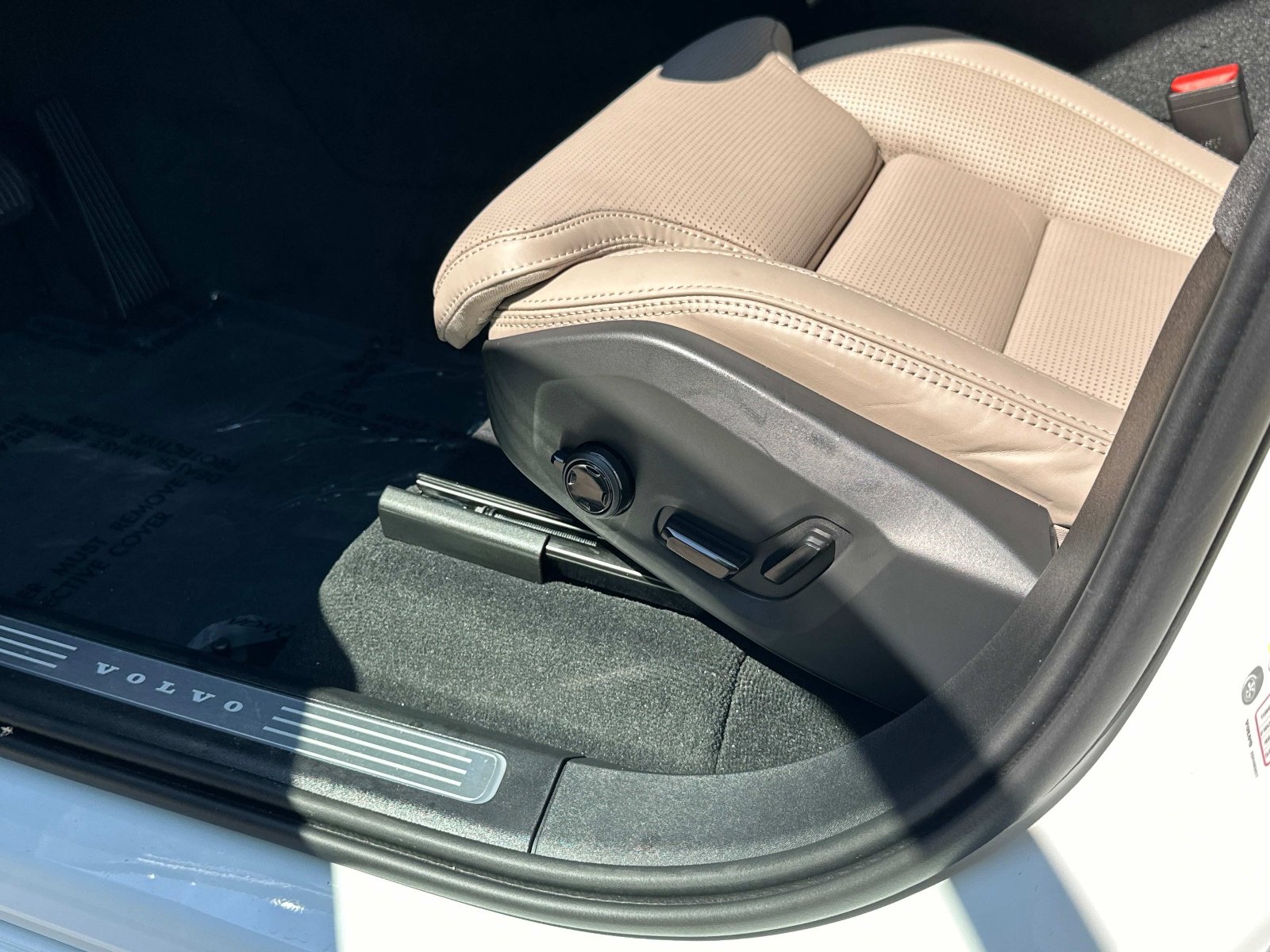 2026 Volvo XC90 Ultra - Photo 17