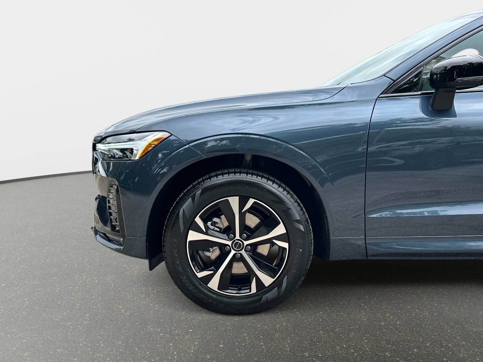 2026 Volvo XC60 Core - Photo 10
