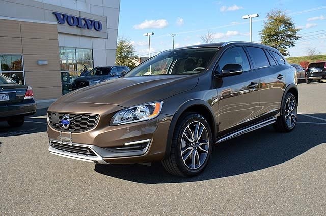 2016 Volvo V60 Cross Country