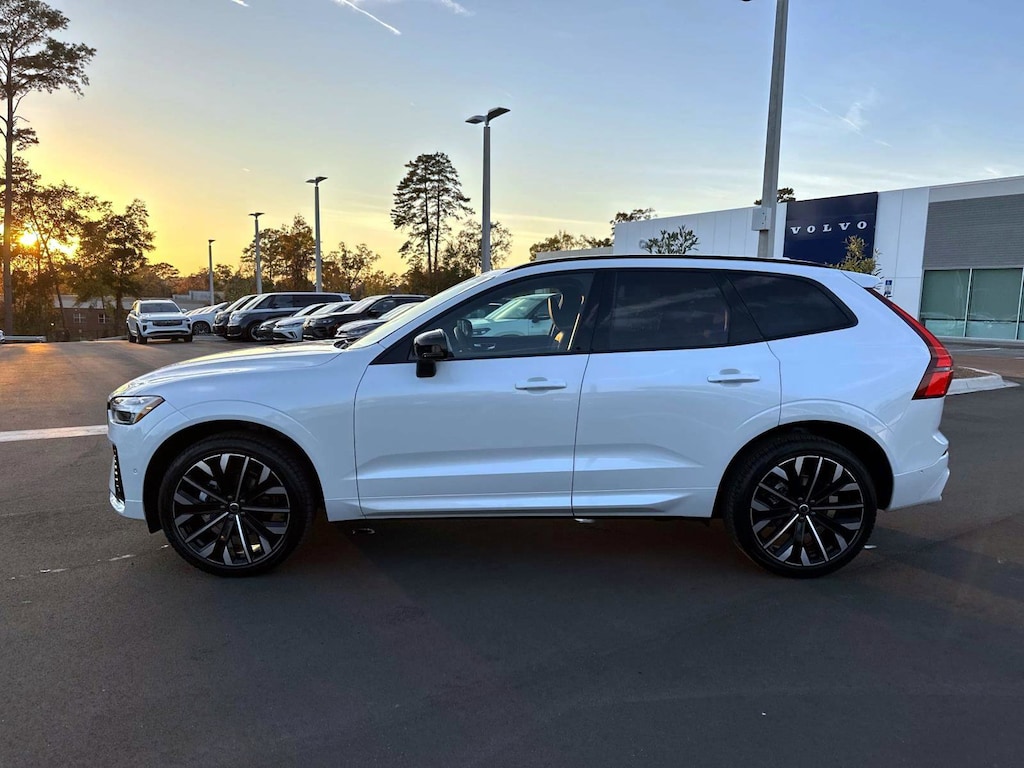 New 2026 Volvo XC60 B5 Ultra SUV