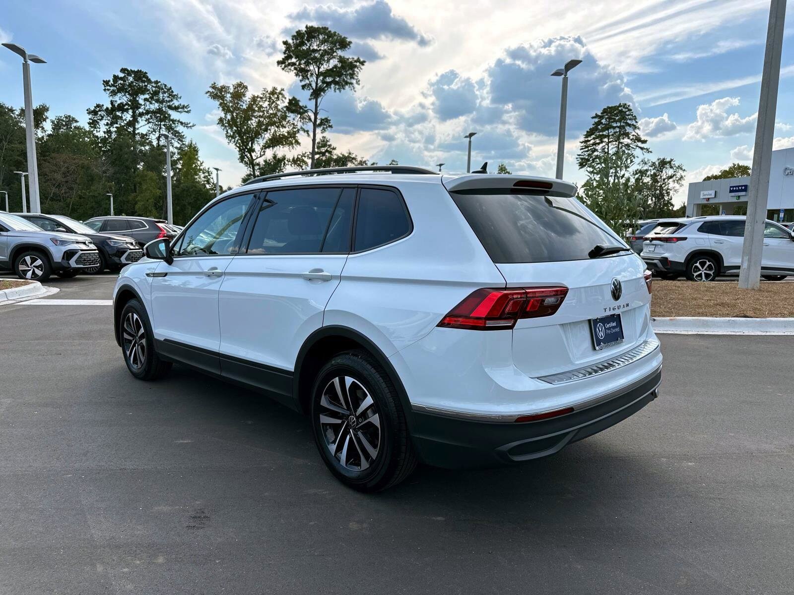 2024 Volkswagen Tiguan S photo 2